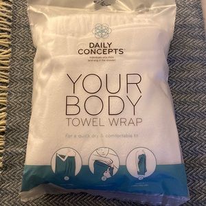 NEW! DAILY CONCEPTS body towel wrap